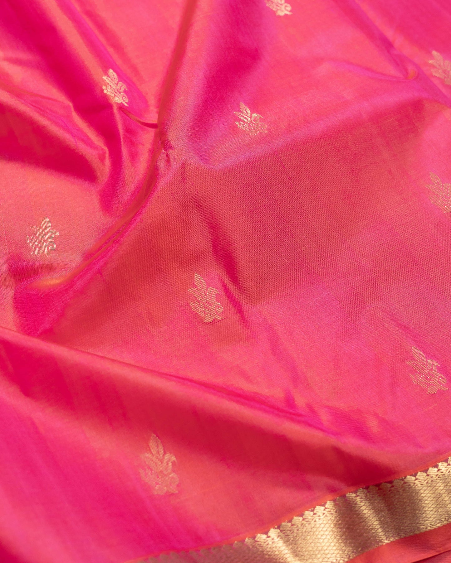 Pinkish Tomato With Self Colour Pallu Pure Soft Silk Saree