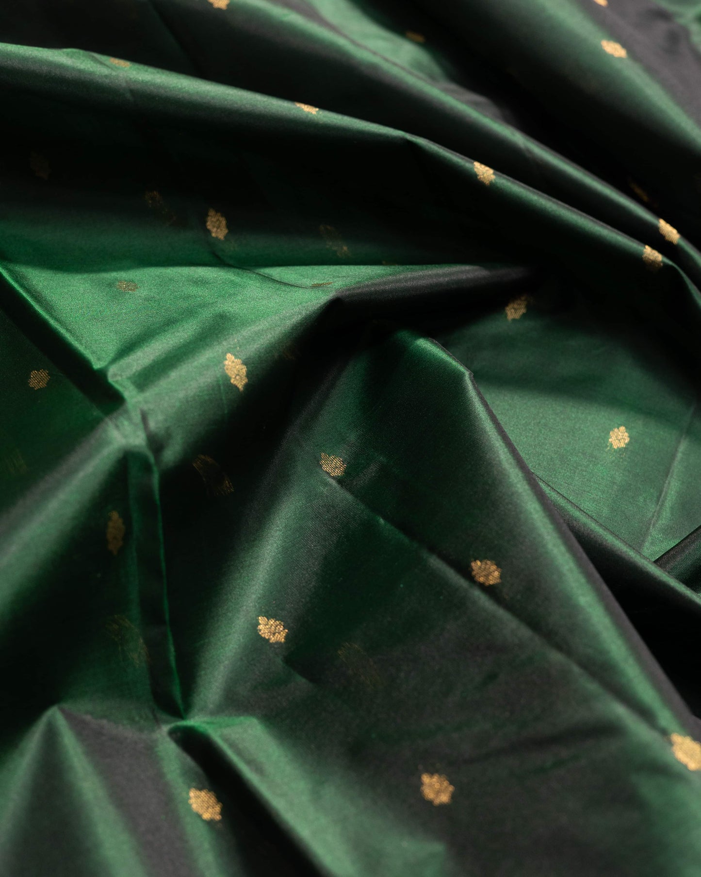 Bottle Green With Self Colour Pallu Pure Soft Silk Saree
