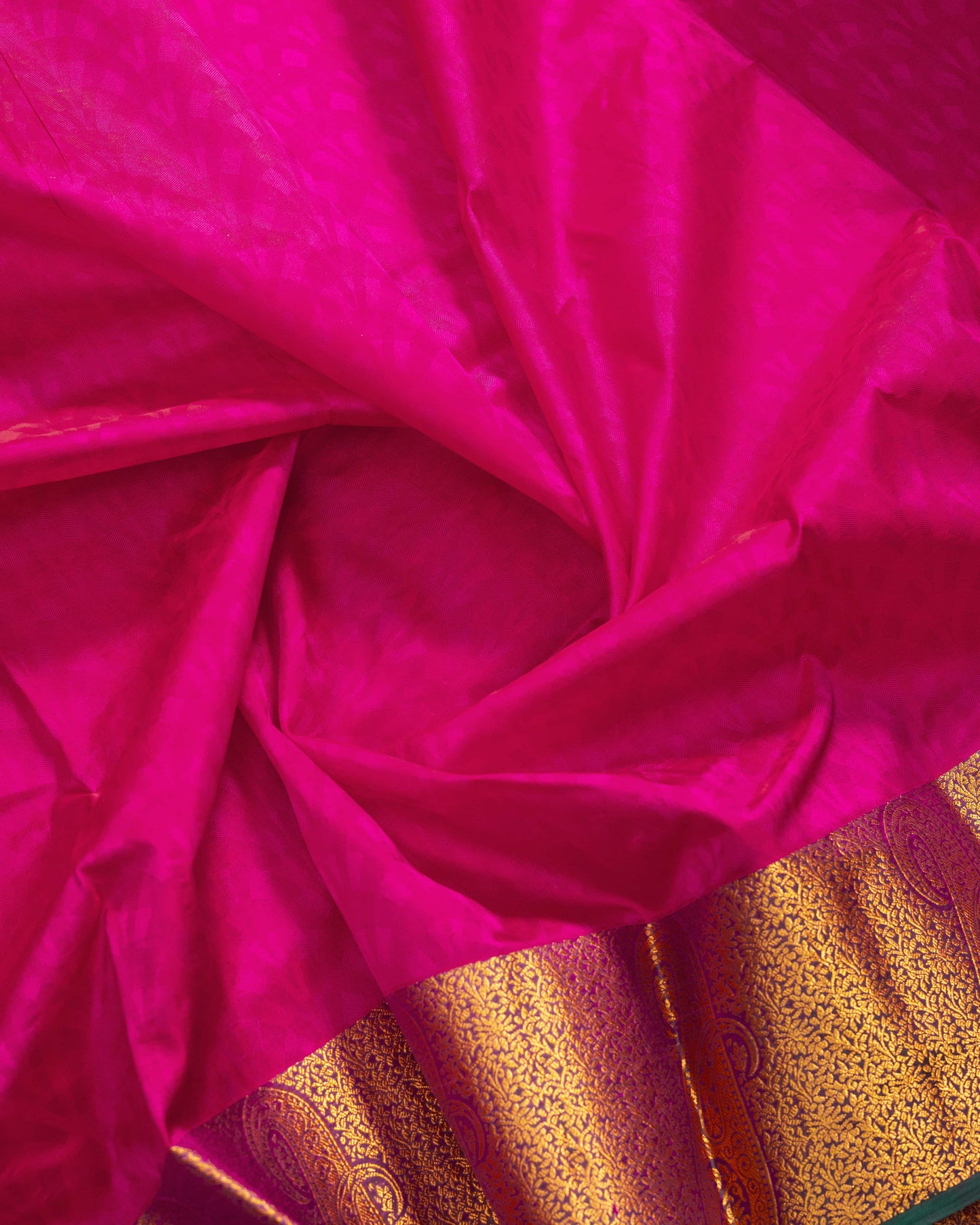 Rani Pink With Saffire Green Pallu Pure Silk Gift Saree