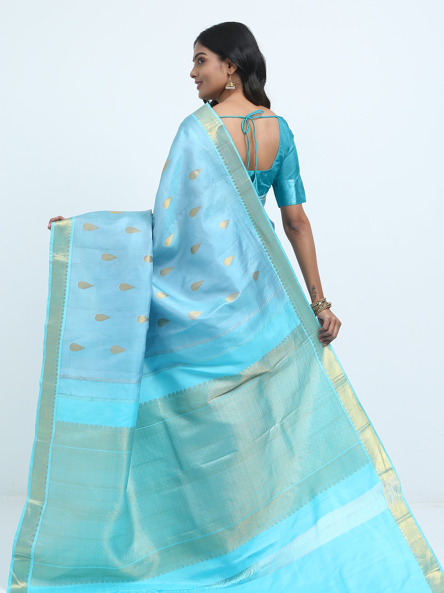 Dual Tone Grey With Sky Blue Body With Sky Blue Pallu Kanchivaram Pure Silk ( ARN 5 )
