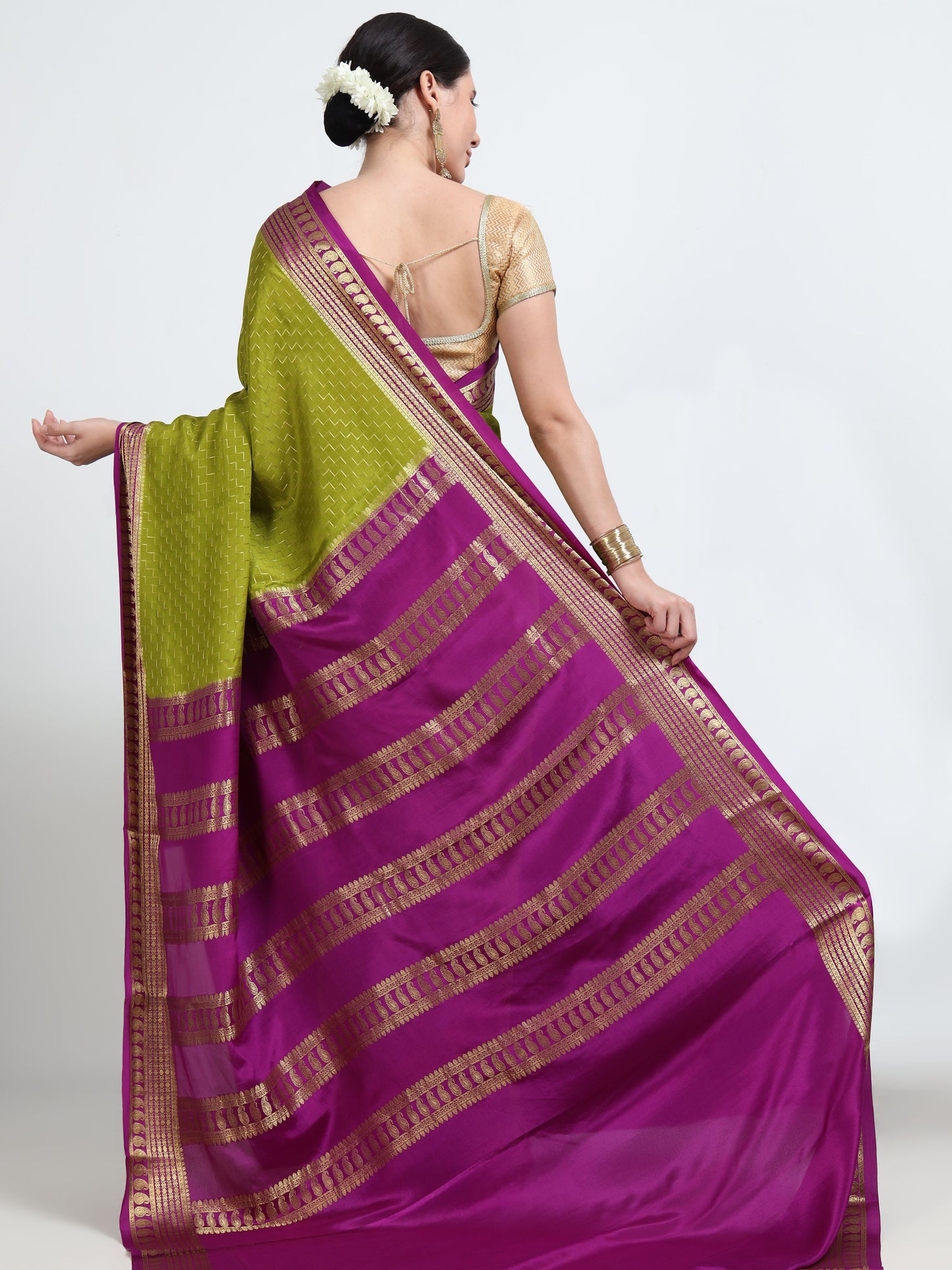 Olive Green Body With Majenta Pallu Pure Mysore Silk Crepe ( MC-MS 8 )