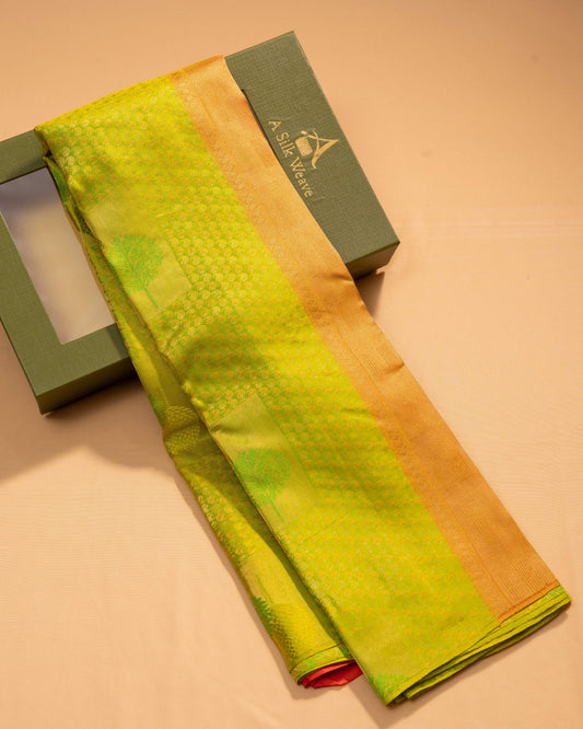 Yellowish Parrot Green With Rani Pink Pallu Kanchivaram Pure Soft Silk Saree