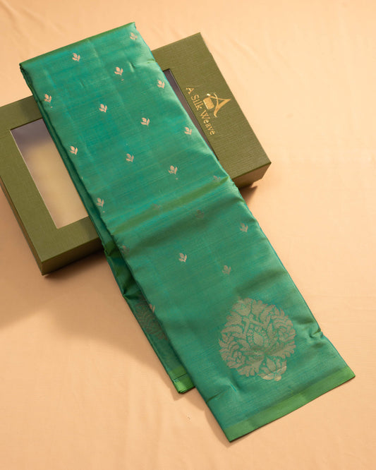 Apple Green With Blue Self Colour Pallu Kanchivaram Pure Soft Silk Saree