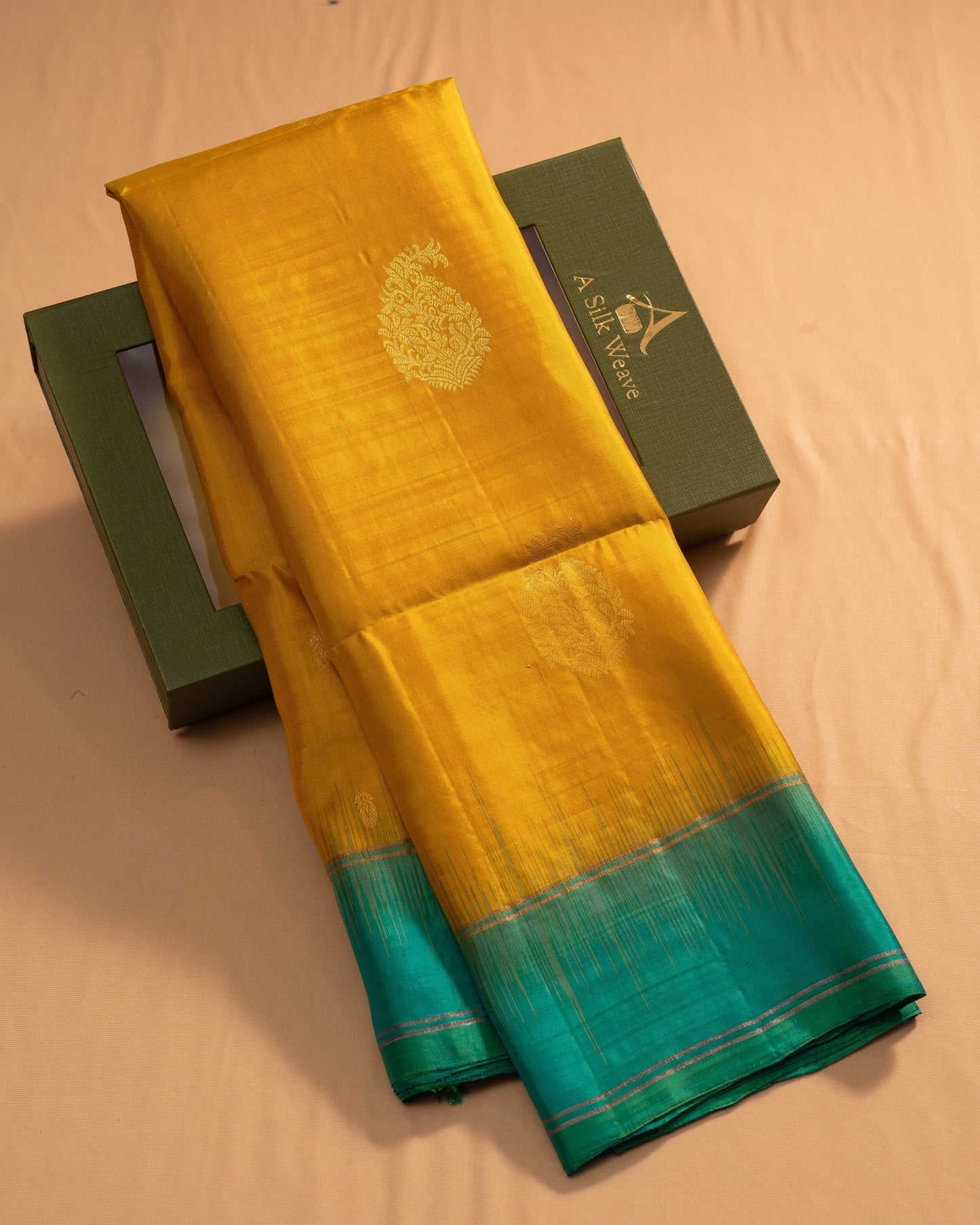 Lemon Yellow With Saffire Green Pallu Kanchivaram Pure Soft Silk Saree