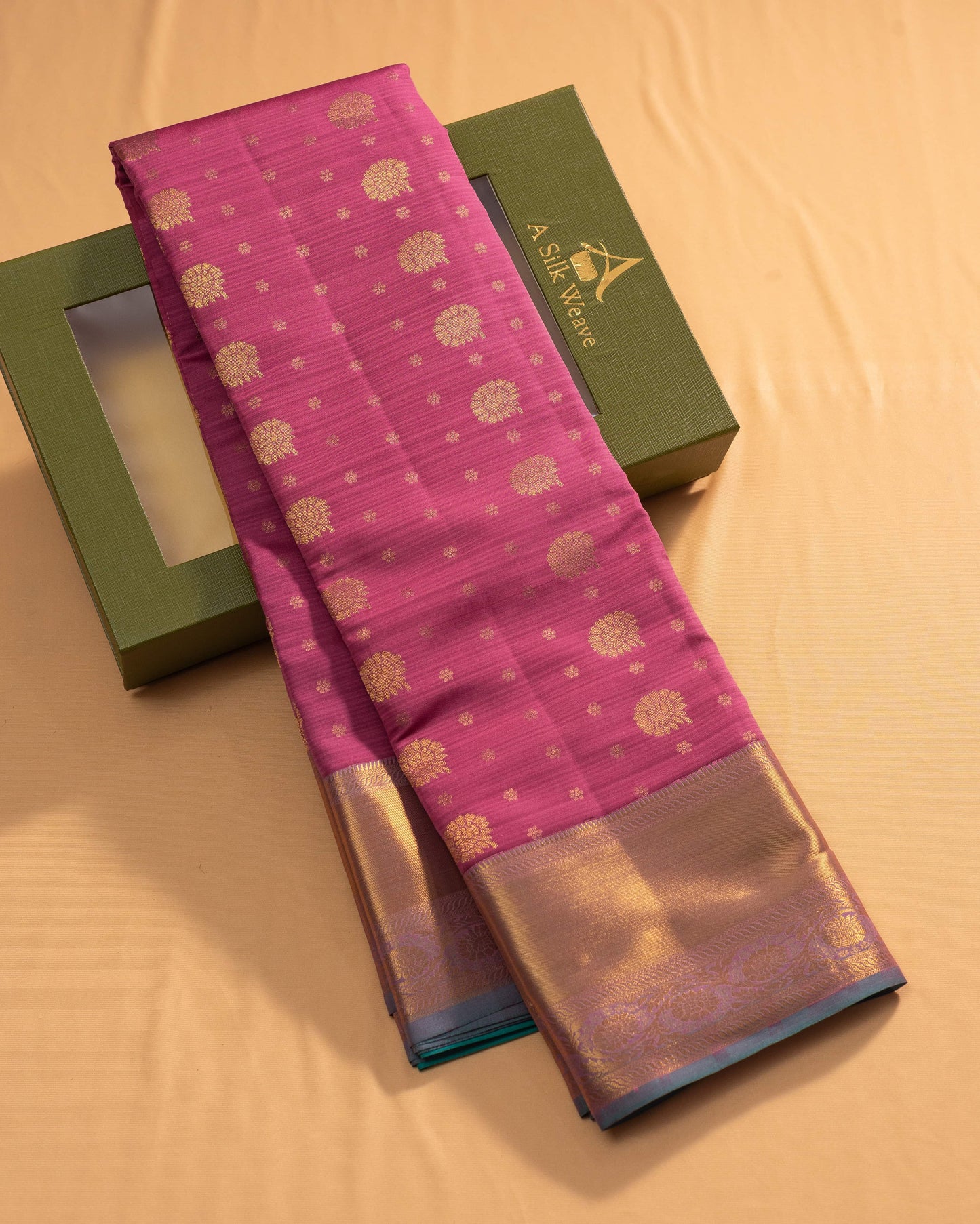 Onion Pink With Saffire Green Pallu Pure Silk Signature Blend Saree