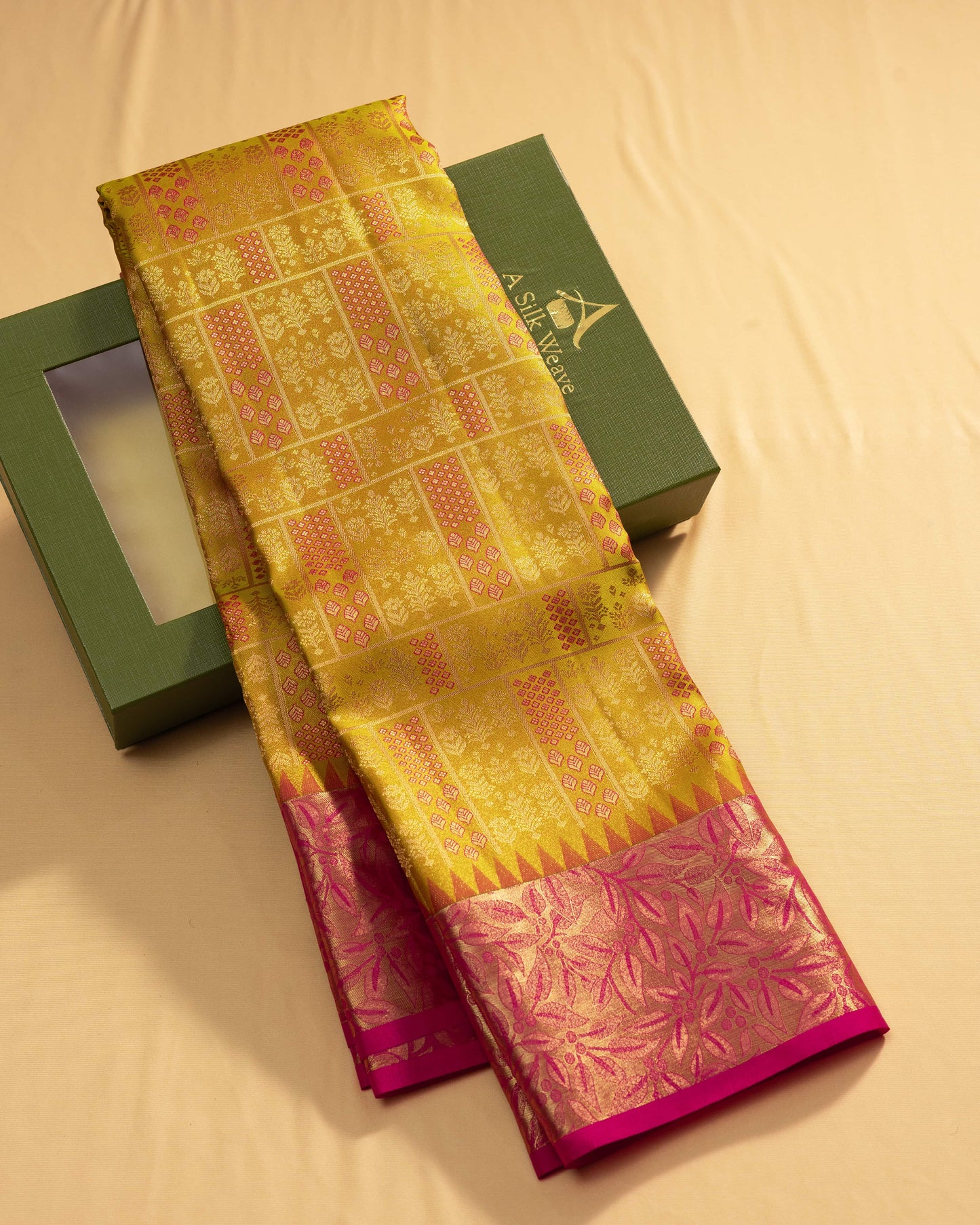 Greenish Yellow With Rani Pink Pallu Pure Silk Signature Blend Saree