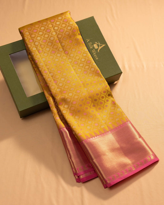 Lemonish Olive With Pink Pallu Pure Silk Signature Blend Saree
