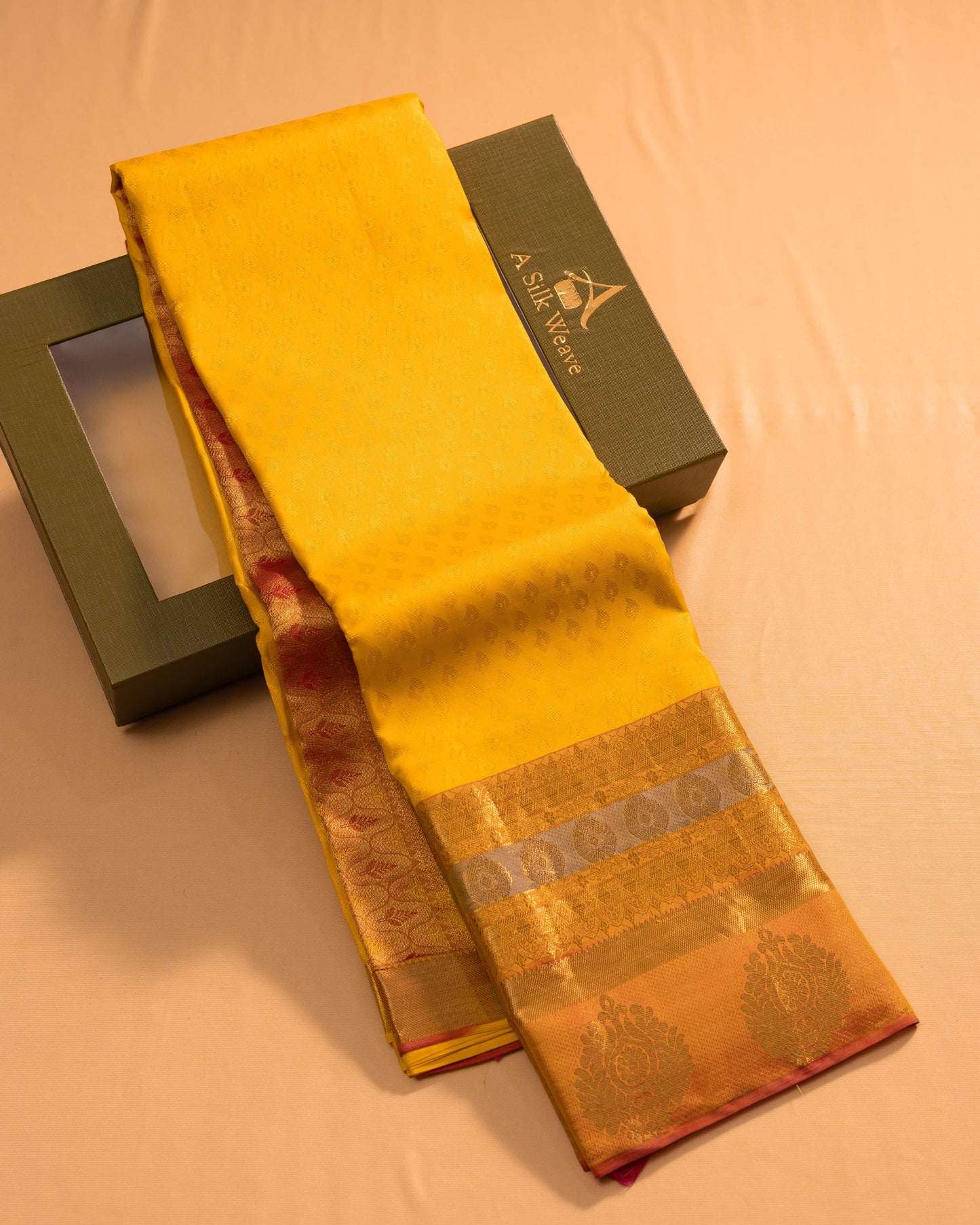 Lemon Yellow With Rani Pink Pallu Pure Silk Gift Saree