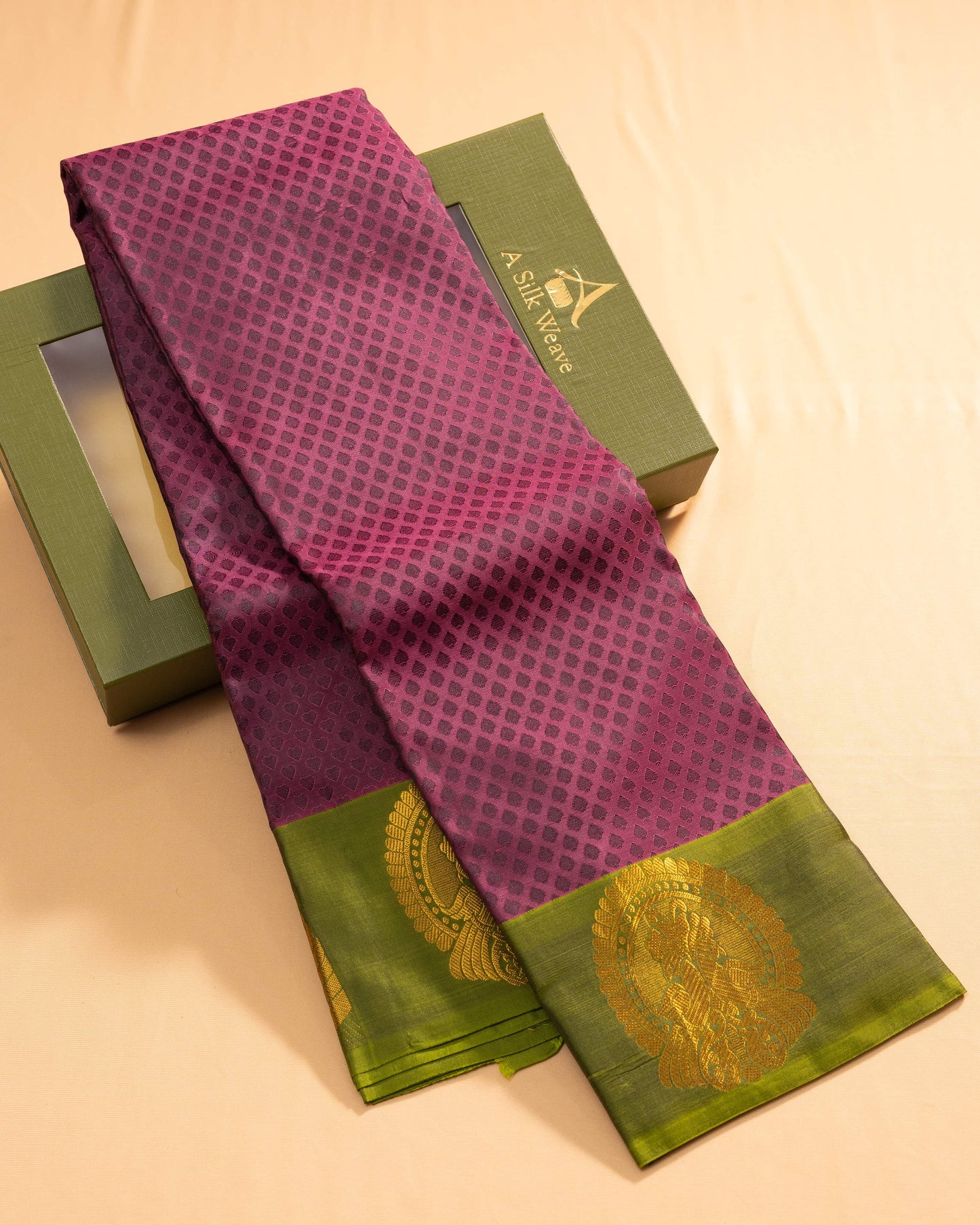Grape With Olive Green Pallu Pure Silk Gift Saree