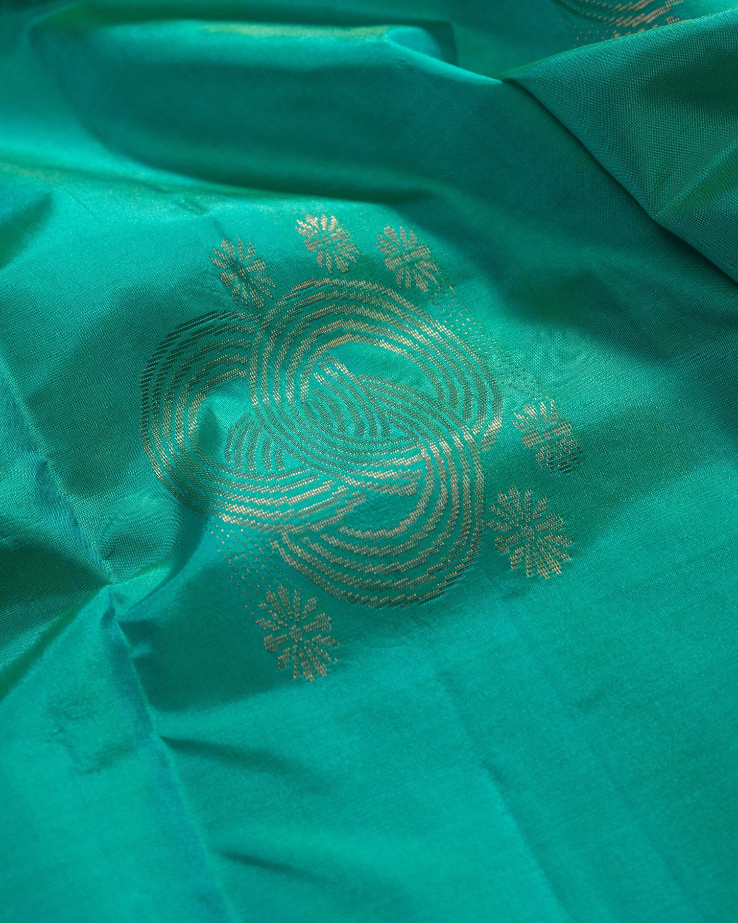 Saffire Green With Rani Pink Pallu Pure Soft Silk Saree