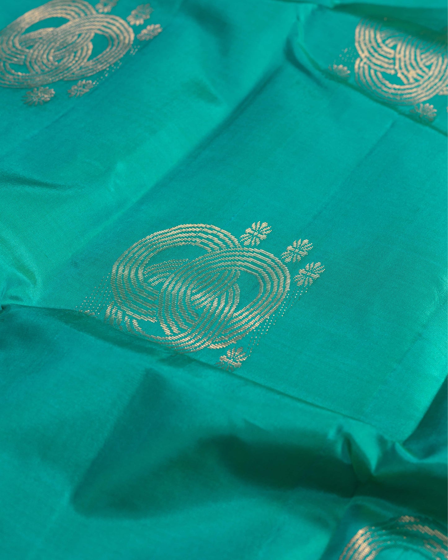 Saffire Green With Rani Pink Pallu Pure Soft Silk Saree