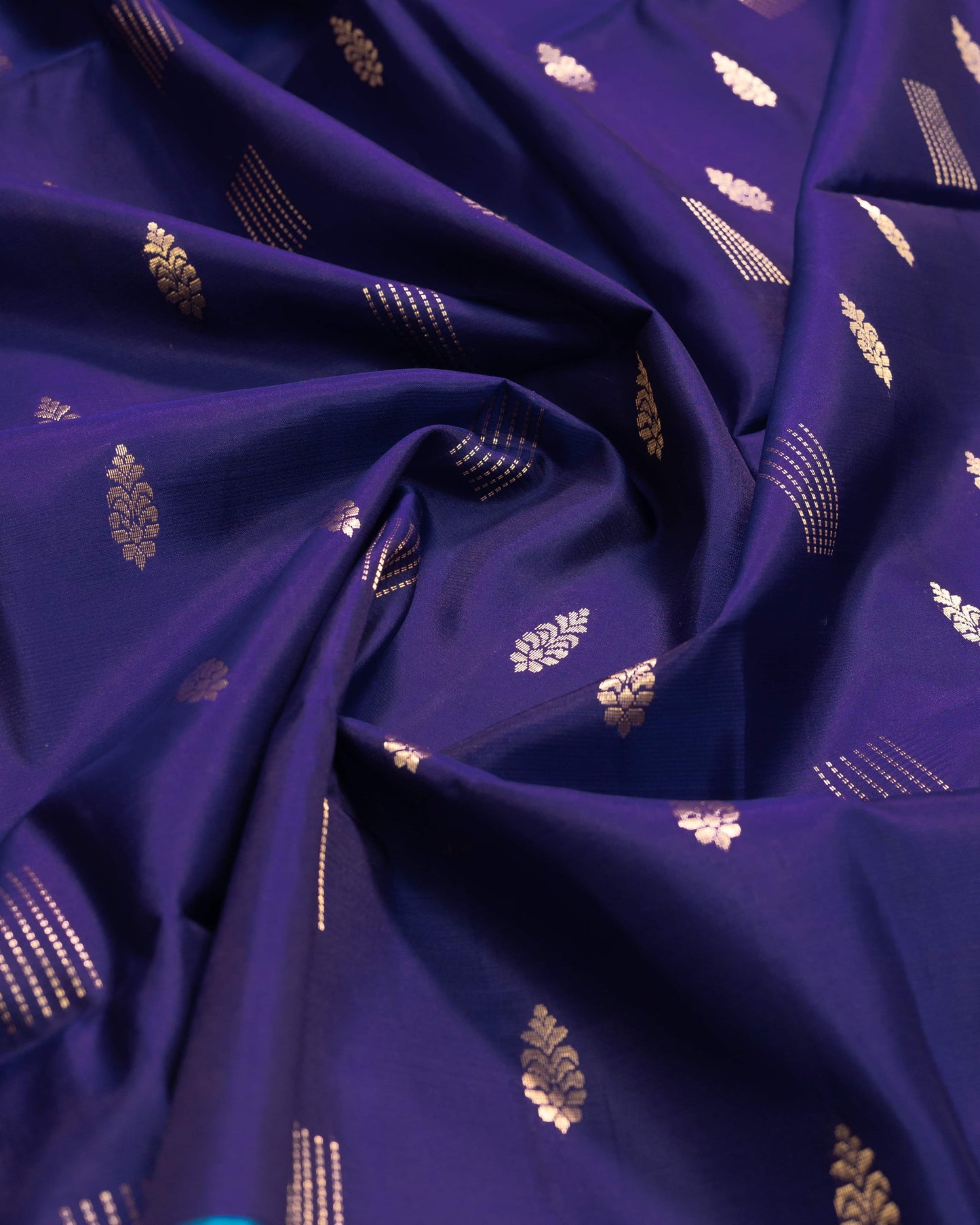 Royal Deeper Blue With Tarquoise Blue Pallu Pure Soft Silk Saree