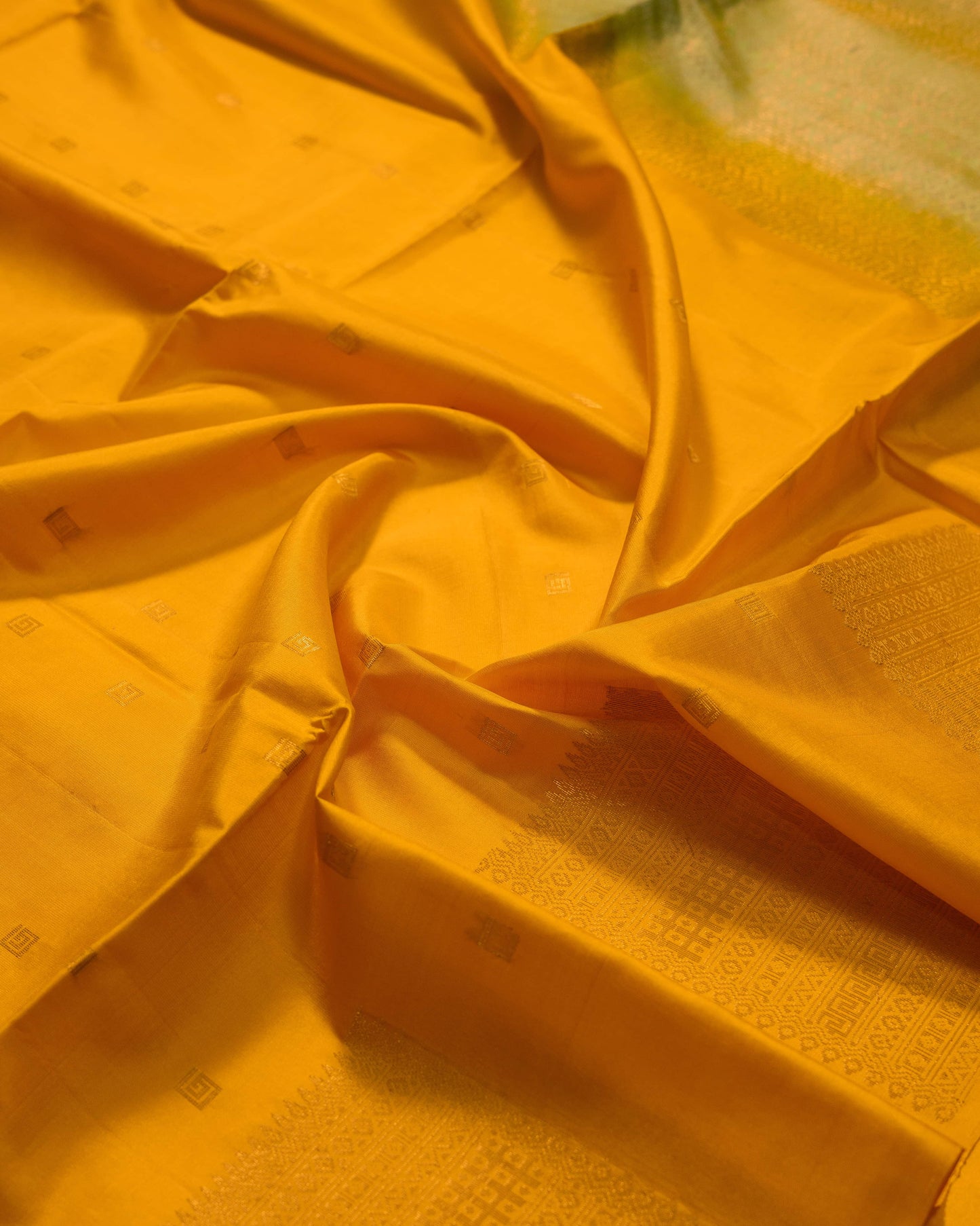 Lemon Yellow With Apple Green Pallu Pure Soft Silk Saree