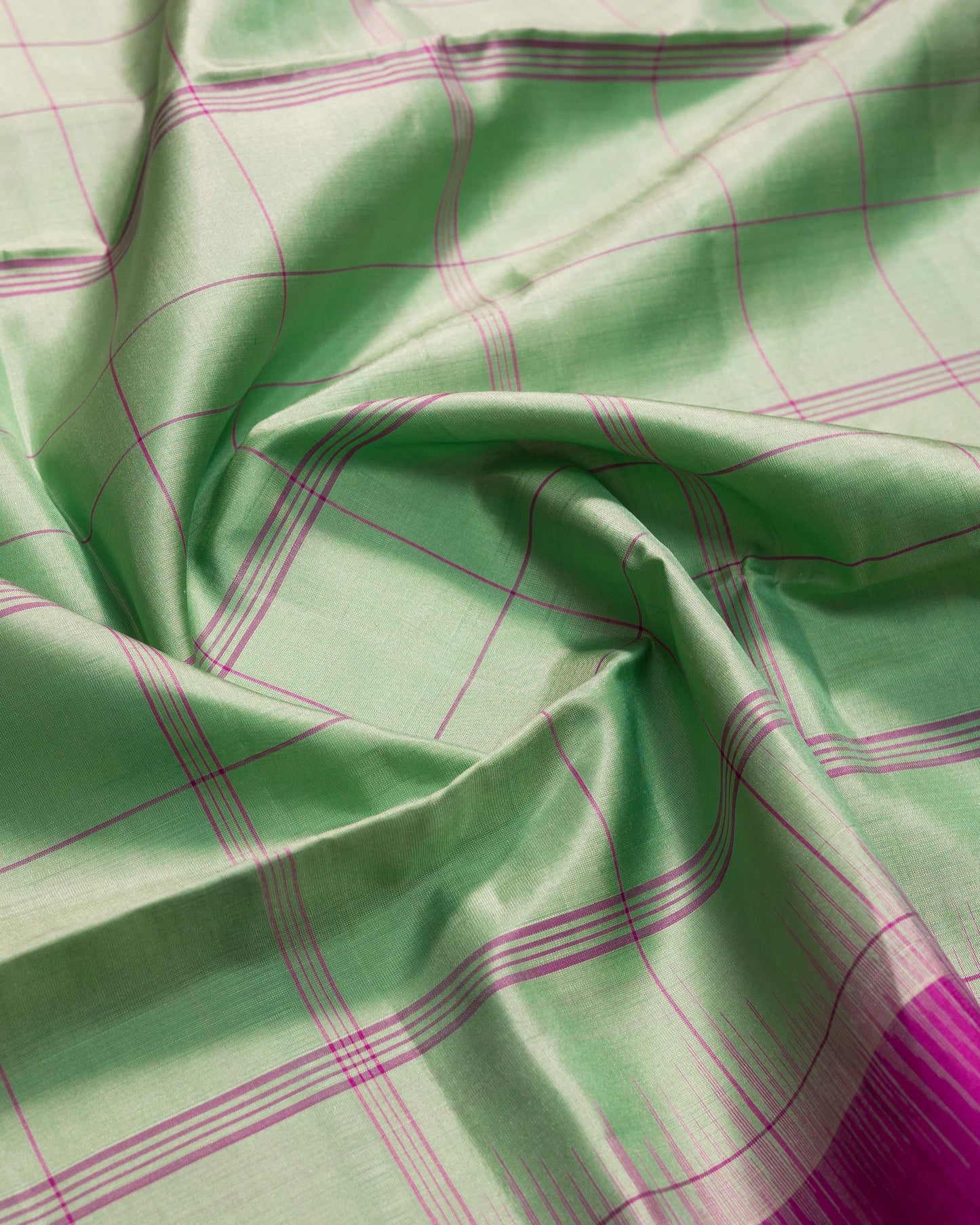 Pastel Pista Green With Light Majenta Pallu Pure Soft Silk Saree