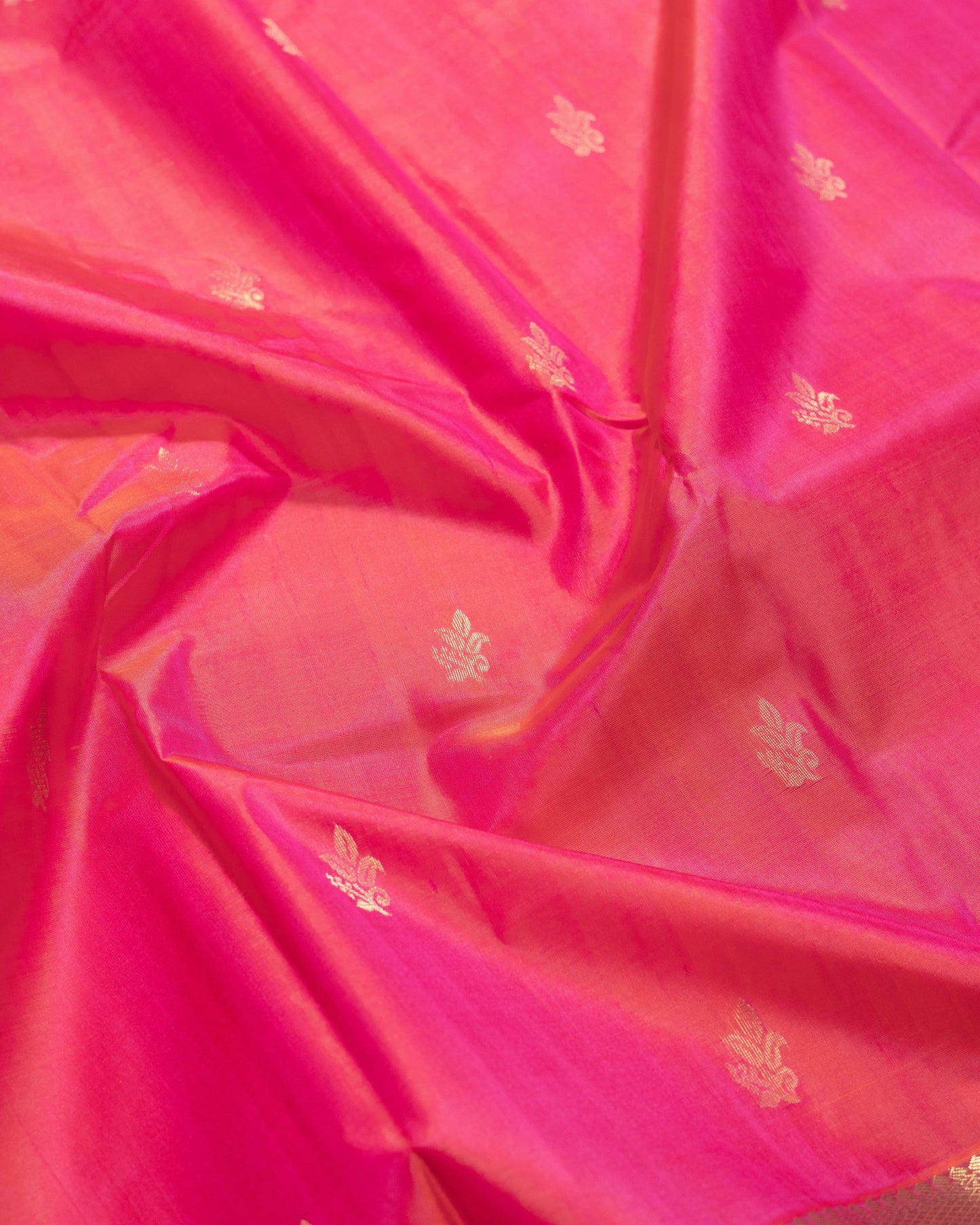 Pinkish Tomato With Self Colour Pallu Pure Soft Silk Saree