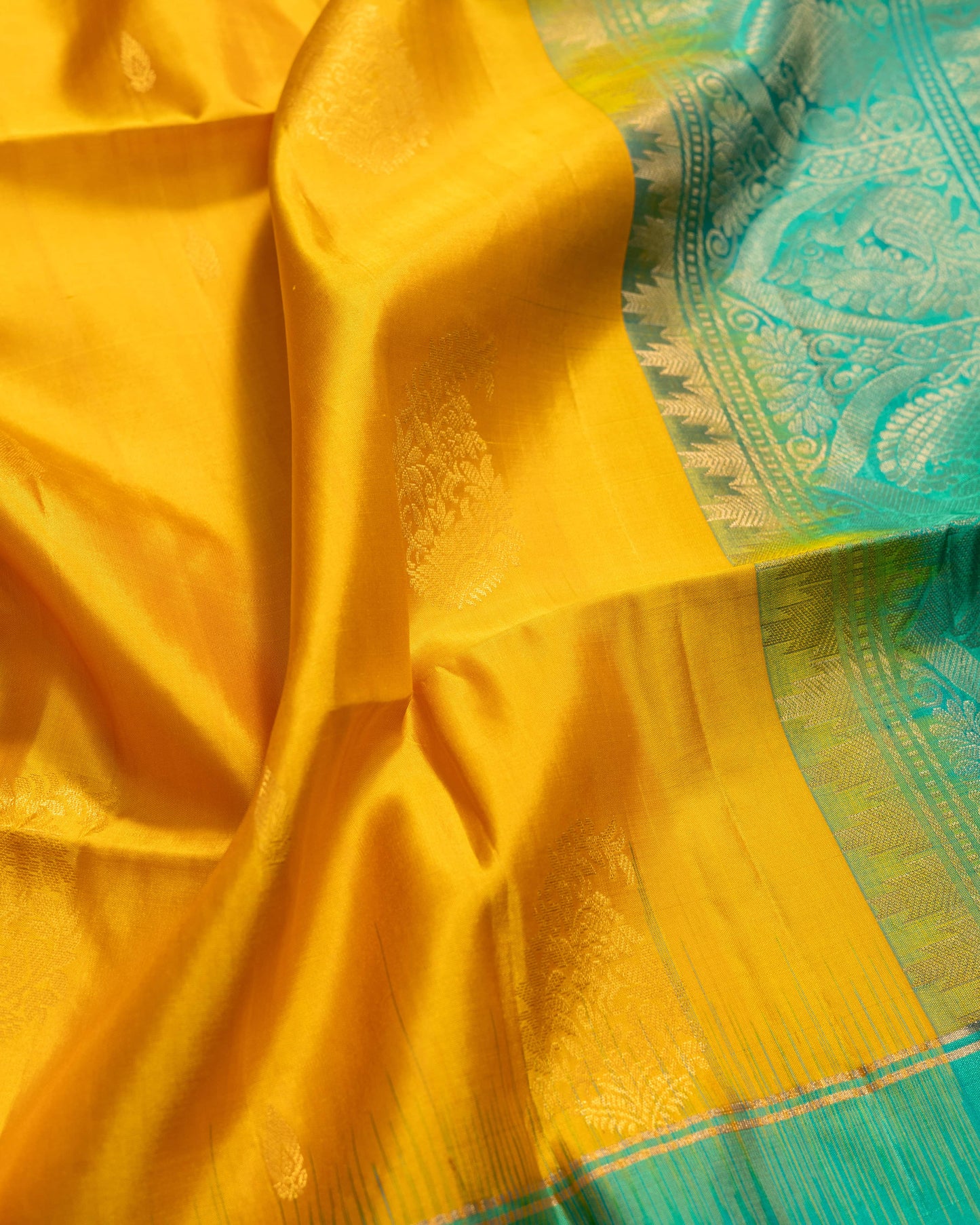 Lemon Yellow With Saffire Green Pallu Kanchivaram Pure Soft Silk Saree