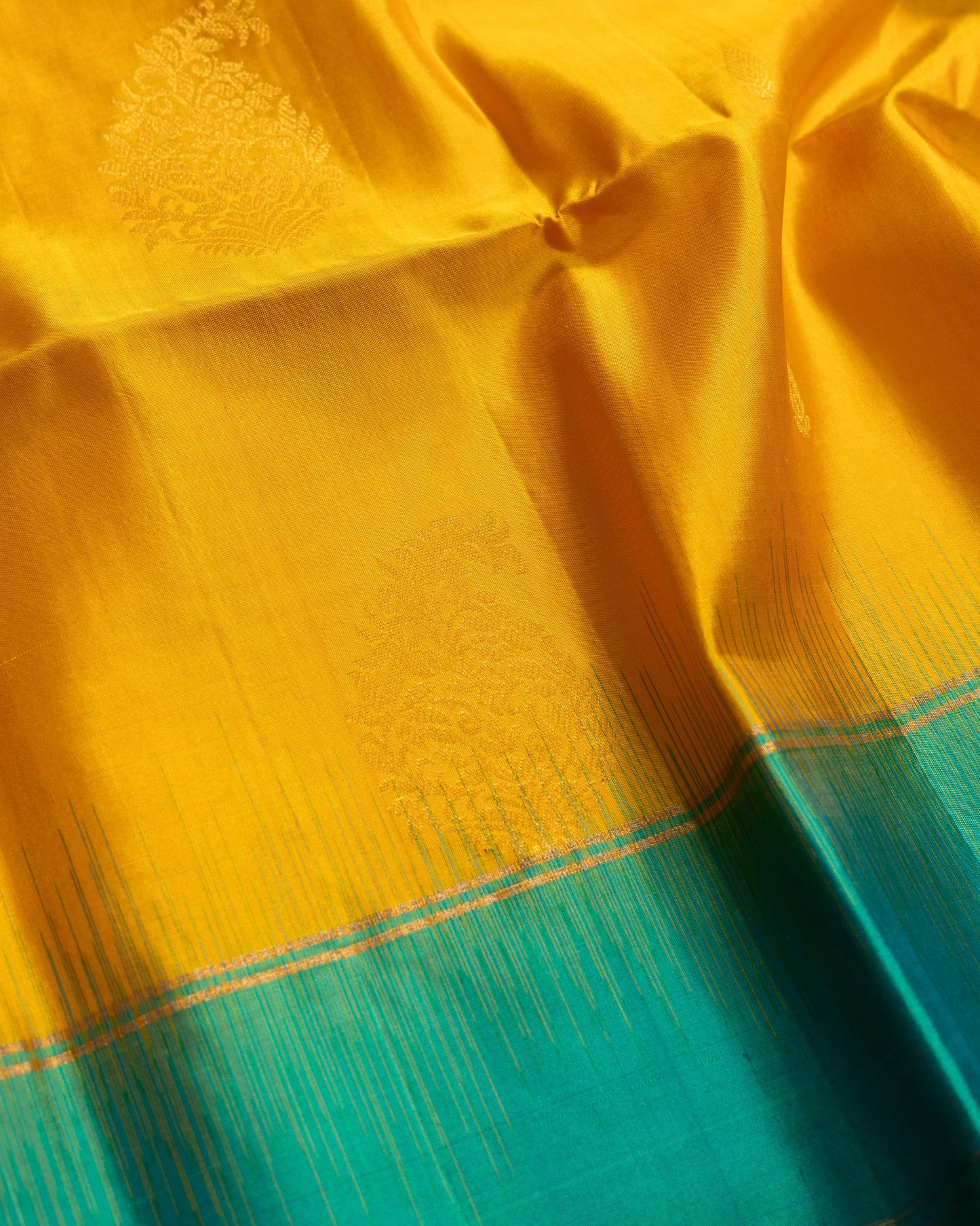 Lemon Yellow With Saffire Green Pallu Kanchivaram Pure Soft Silk Saree
