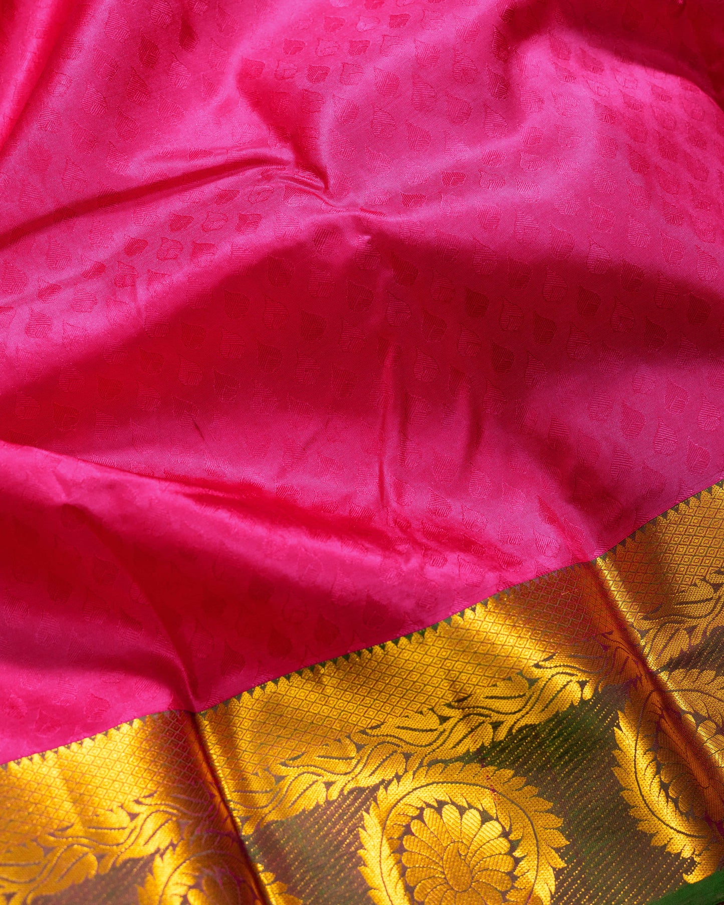 Magenta With Green Pallu Pure Silk Gift Saree