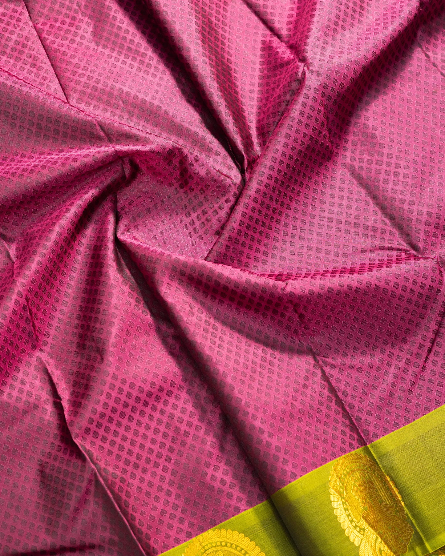 Grape With Olive Green Pallu Pure Silk Gift Saree