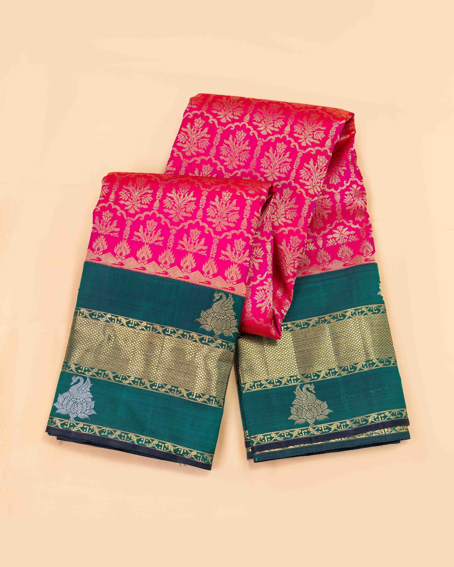 VIBRANT RANI COLOUR BODY WITH BOTTLE GREEN COLOUR BORDER