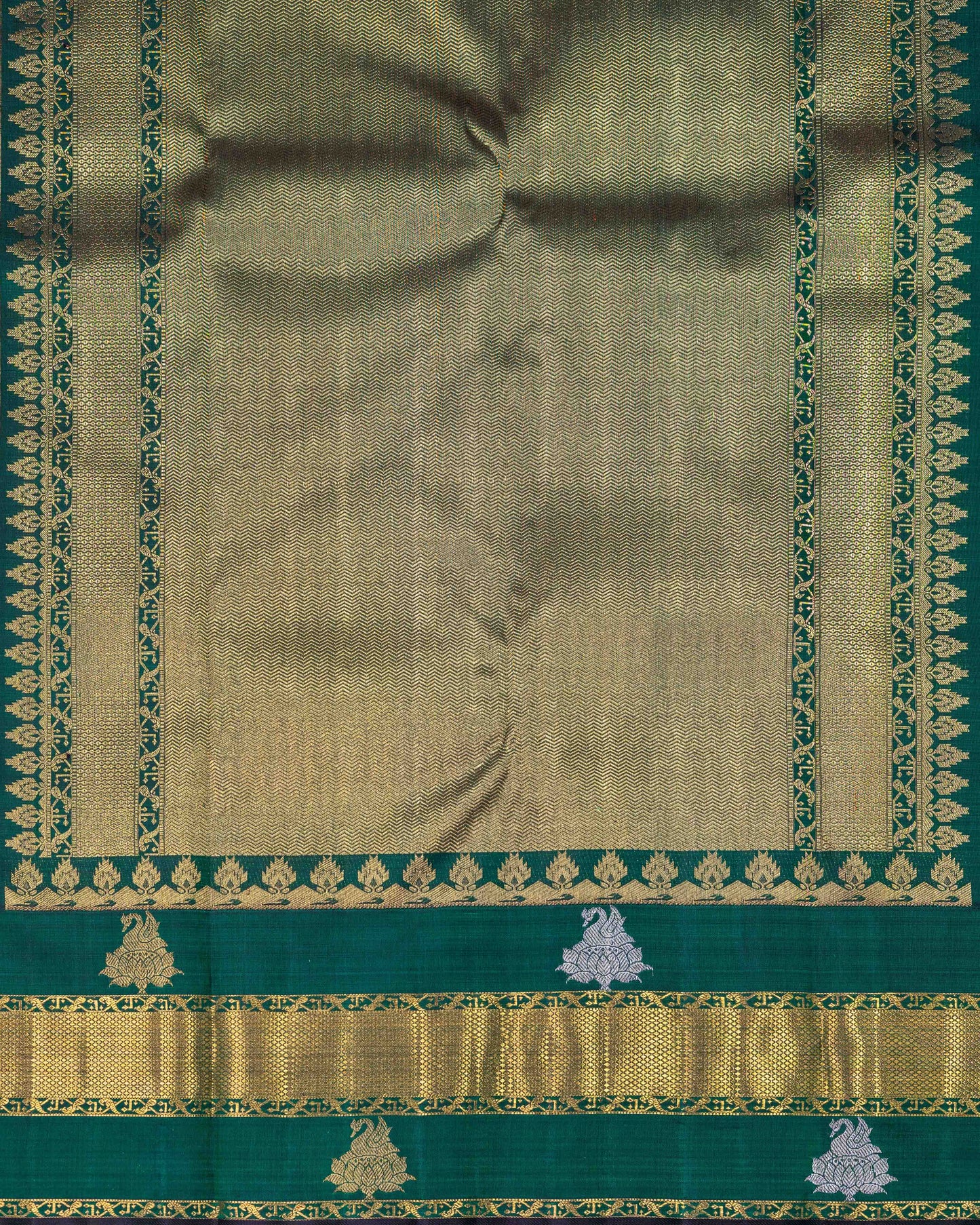 VIBRANT RANI COLOUR BODY WITH BOTTLE GREEN COLOUR BORDER