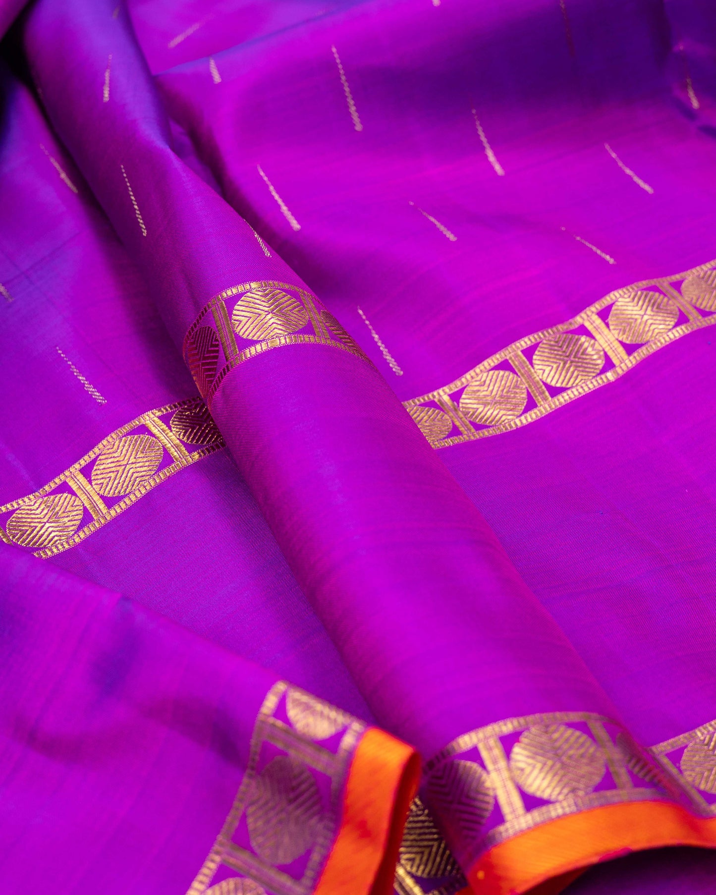 DUAL TONE VIOLET WITH MAJENTA COLOUR BODY