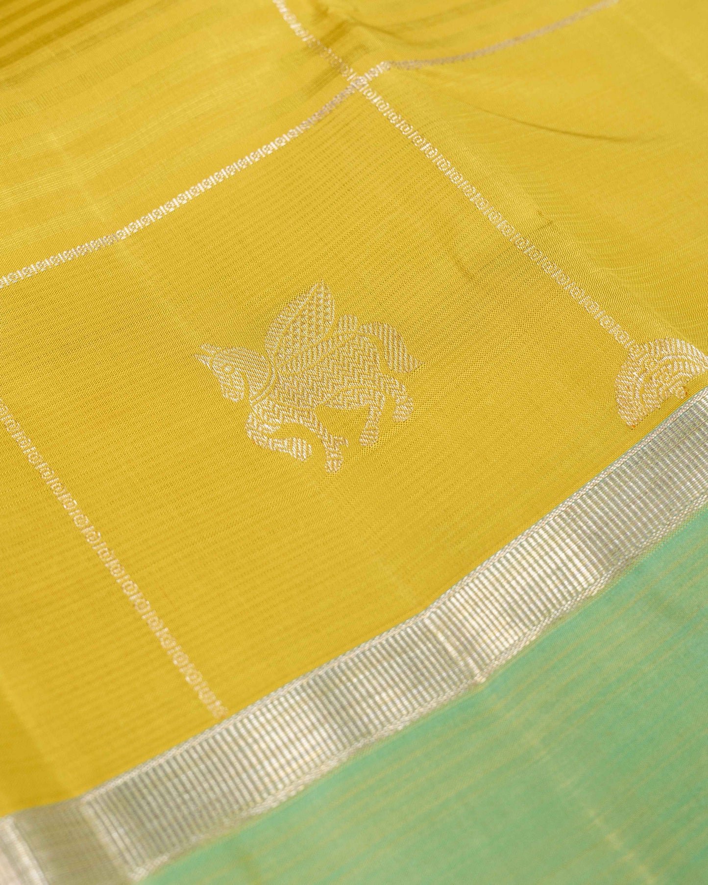 DUAL TONE DARK LEMON WITH SAFFIRE