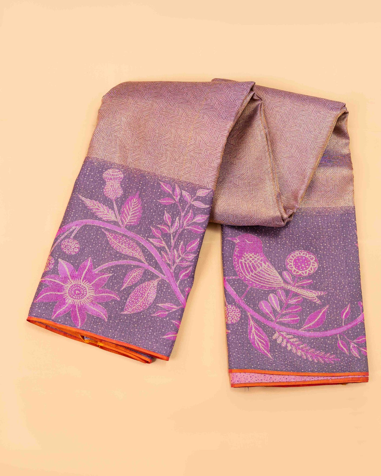 BORDER LITE VOILET WITH PINK COLOUR BODY TISSUE