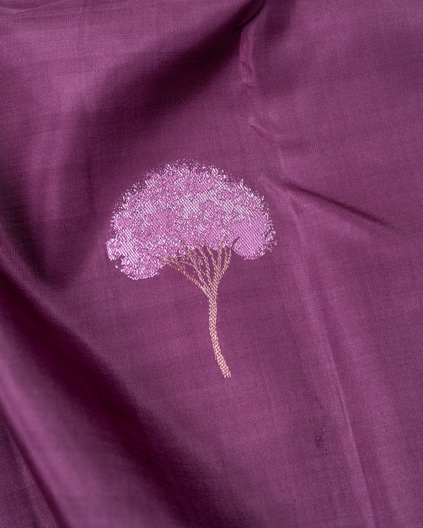 BODY VIBRANT MAROON COLOUR