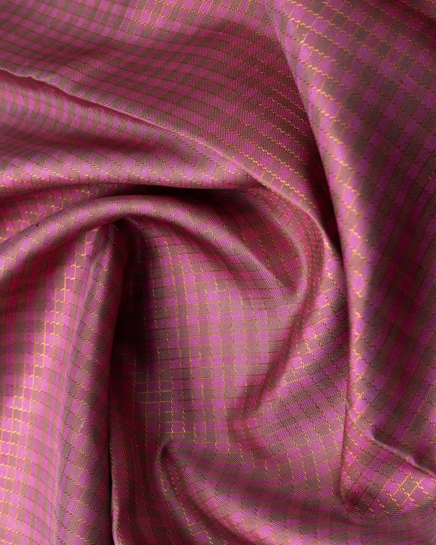 RUST COLOUR  BORDER AND PASTEL PISTA PINK AND GREY BODY