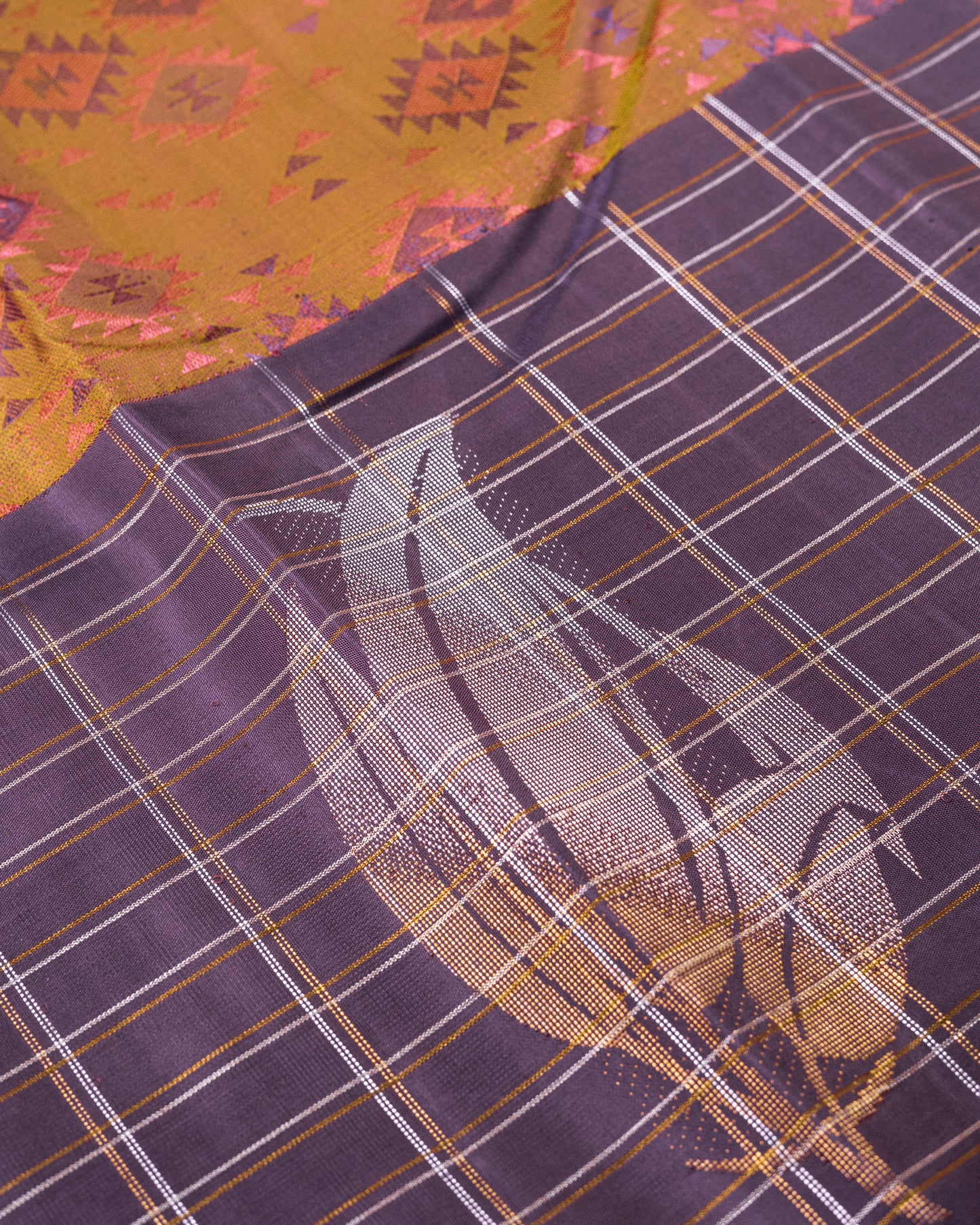 PASTEL BURGANDY BORDER DUAL TONE BODY LEMON WITH PASTEL BURGANDY