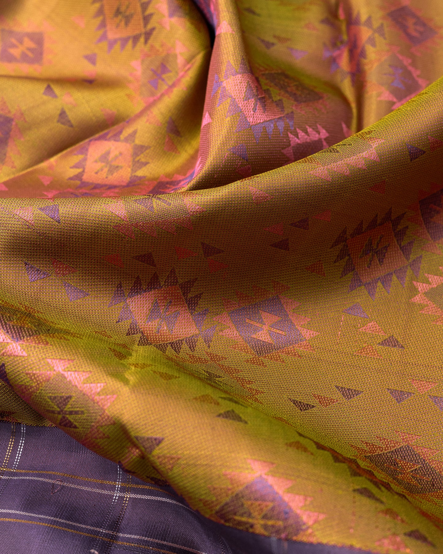 PASTEL BURGANDY BORDER DUAL TONE BODY LEMON WITH PASTEL BURGANDY