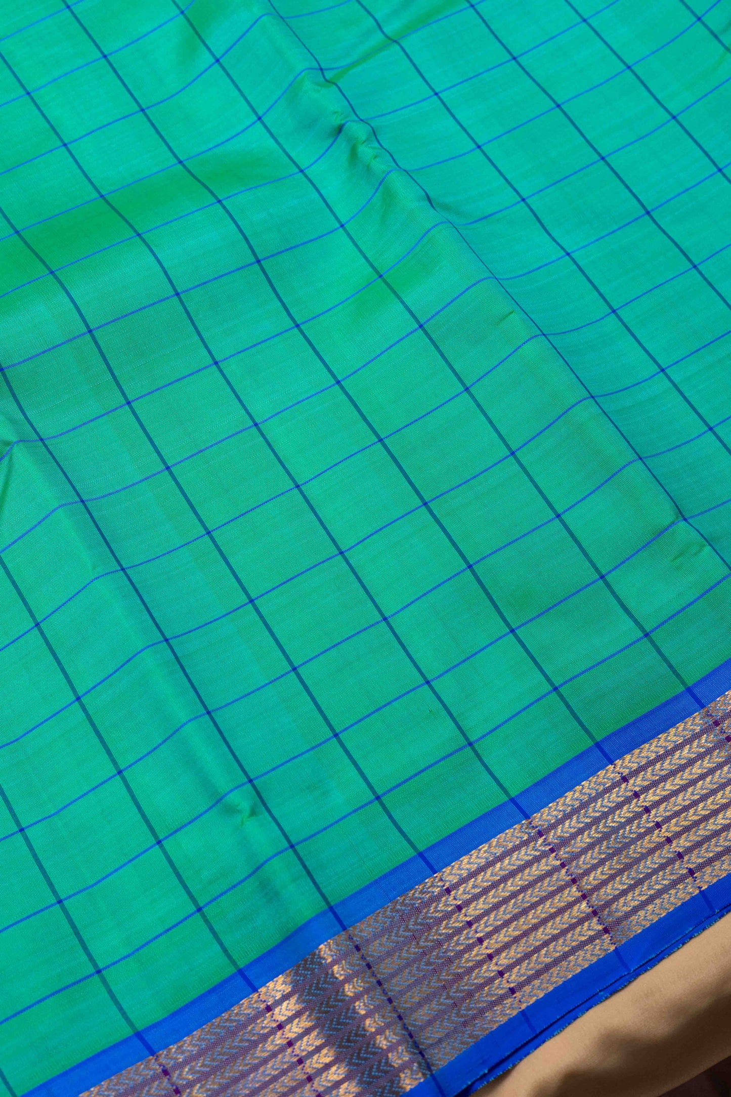 ROYAL BLUE BORDER WITH SEA GREEN COLOUR BODY