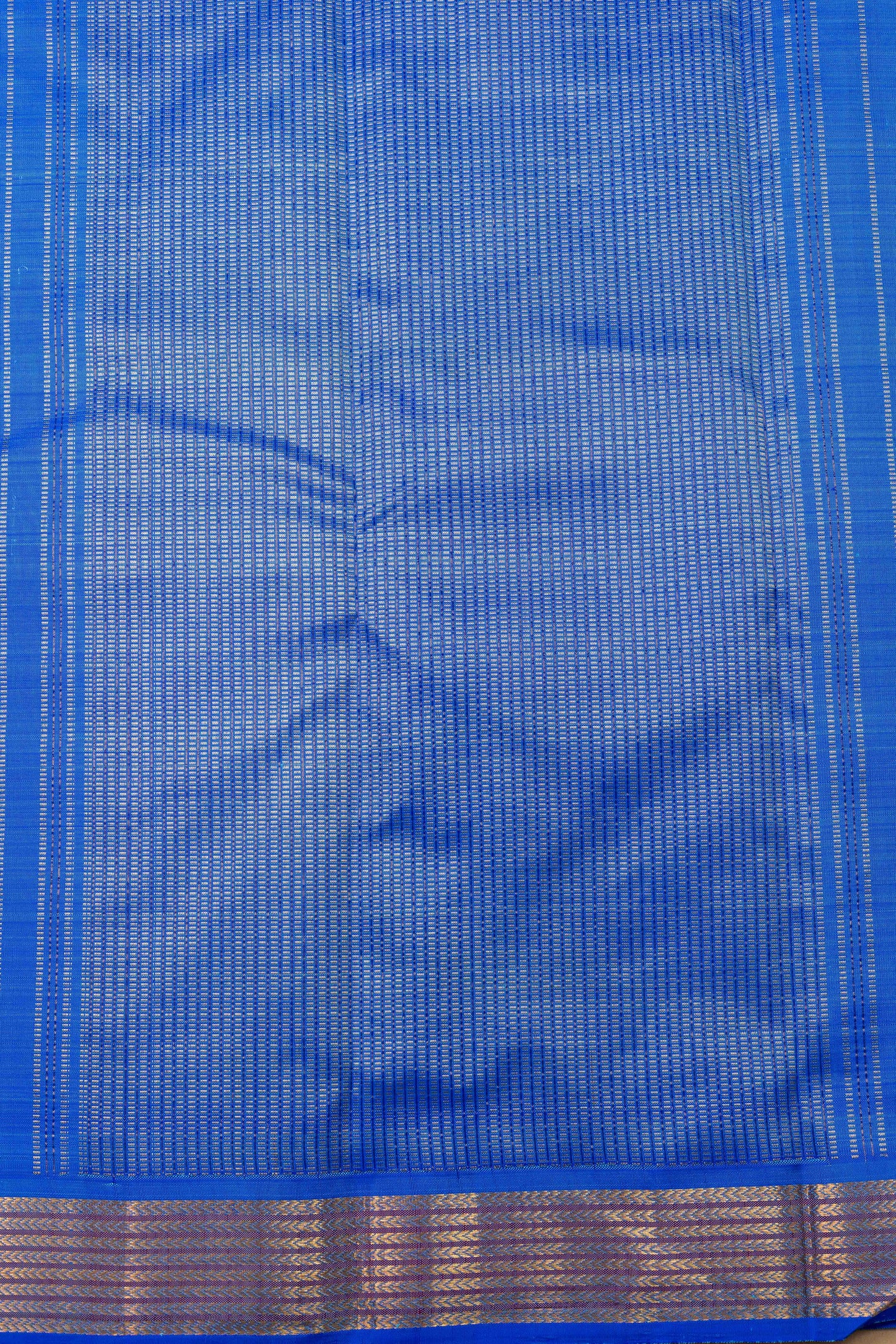 ROYAL BLUE BORDER WITH SEA GREEN COLOUR BODY