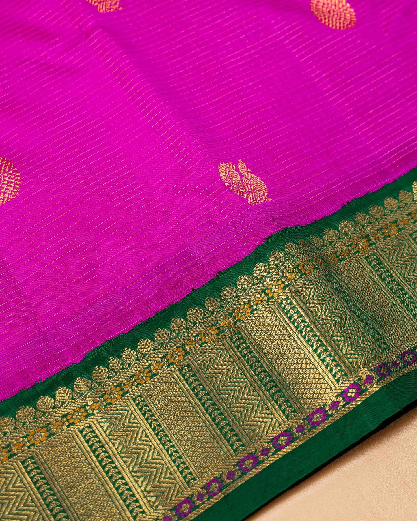 WOVEN ATTACHED DARK GREEN BORDER, BODY RANI PINK