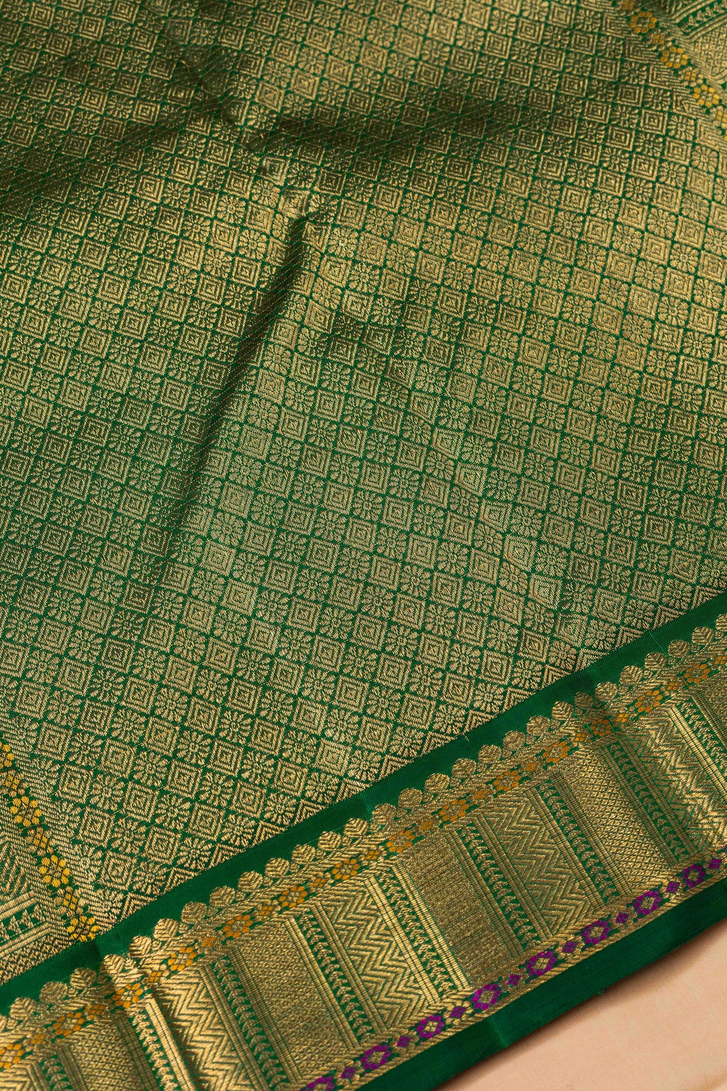 WOVEN ATTACHED DARK GREEN BORDER, BODY RANI PINK