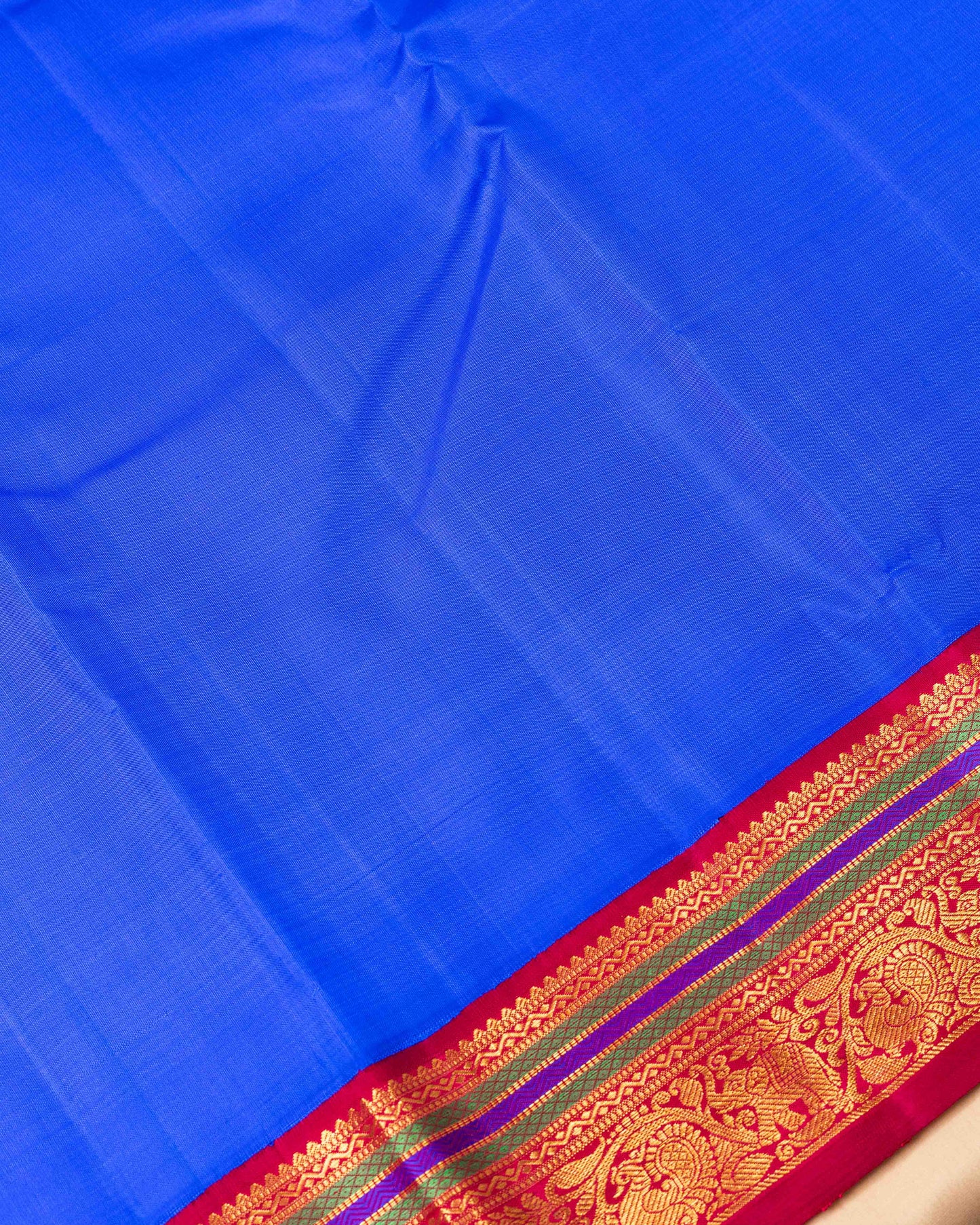 WOVEN ATTACHED REDDIESH MAROON BORDER WITH BRIGHT ROYAL BLUE BODY