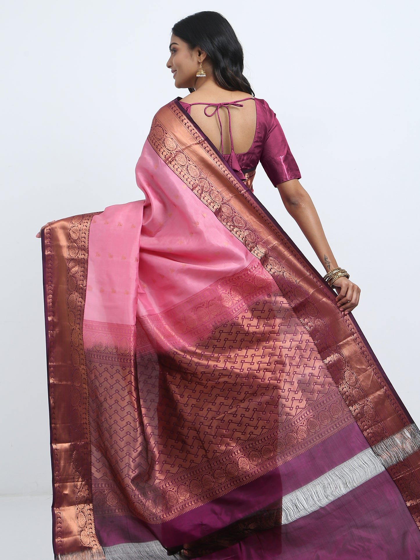 Contrast Brownish Maroon Border And Onion Pink Body With Brownish Maroon Pallu Kanchipuram Pure Silk ( SMS 26 )