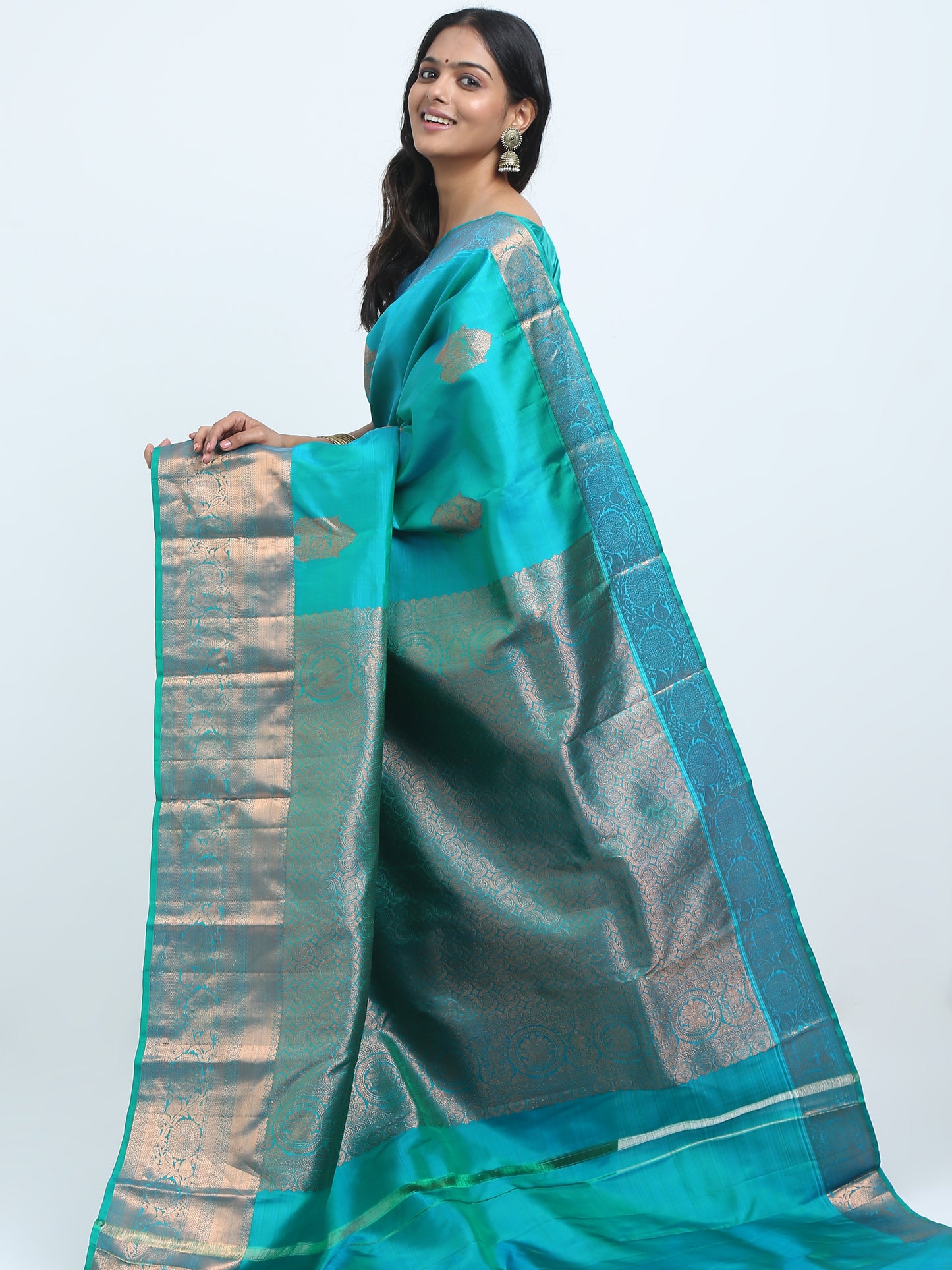 Dual Tone Green And Ananda Blue Body With Green And Ananda Blue Pallu Kanchipuram Pure Silk ( YNG 14 )